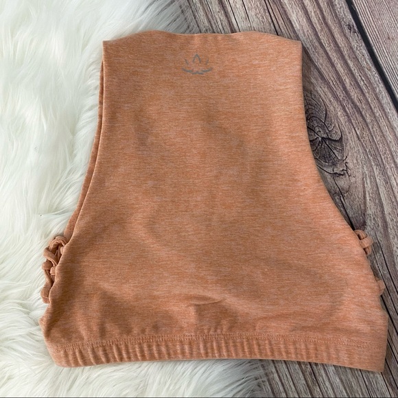 Beyond Yoga | Across The Strap Sports Bra - Picture 2 of 5